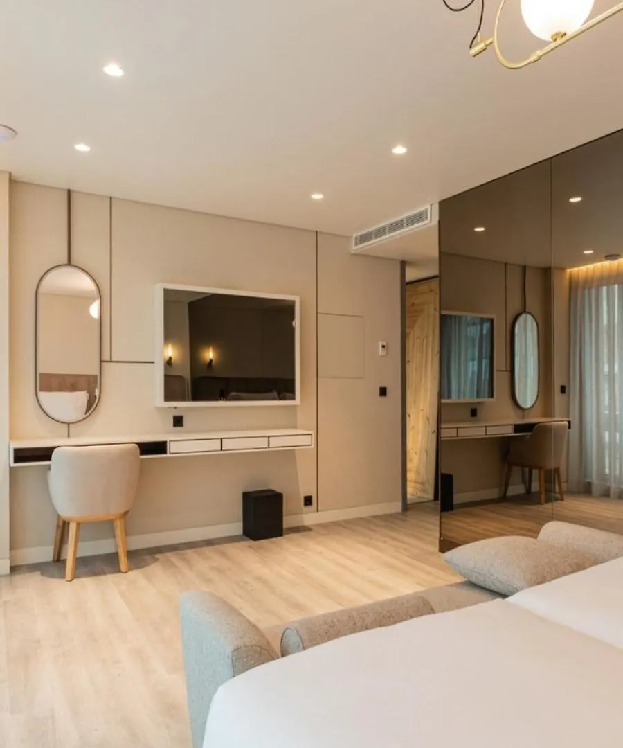 The Ocean Suites Inn Near Delhi Igi Airport New Delhi Hotel